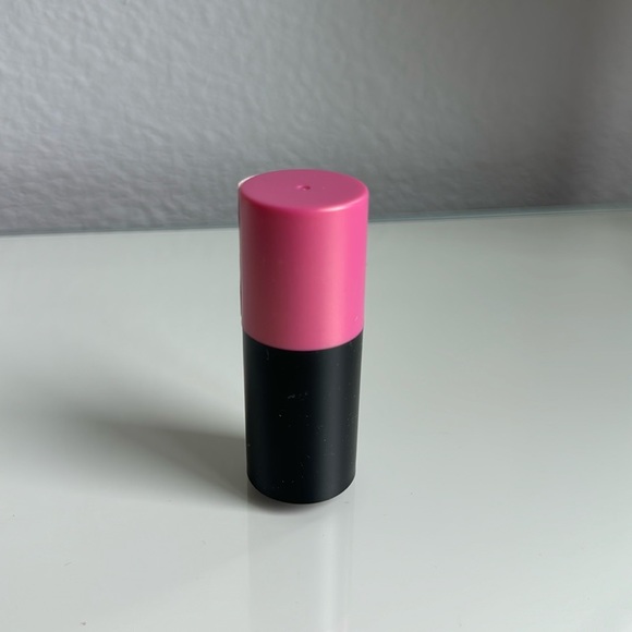 Nudestix Magenta magic glow core all over face blush color - Picture 8 of 8